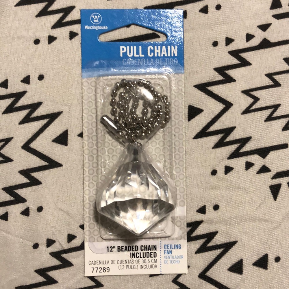 Crystal pull chain for wardrobe or lamp